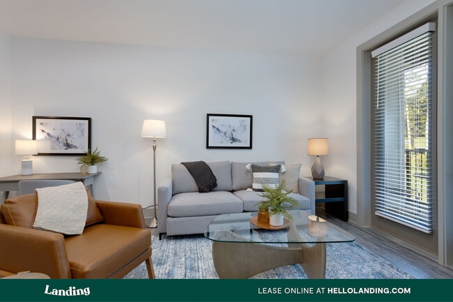 Building Photo - 950 Brittany Park Dr