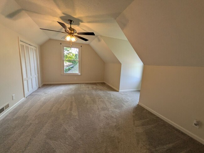 Building Photo - 809 Margret Dr