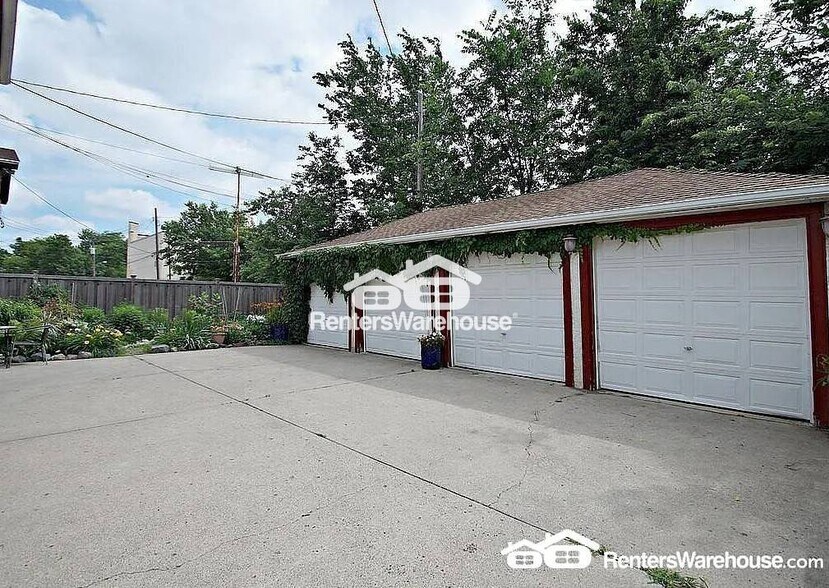 Building Photo - 2821 Portland Ave