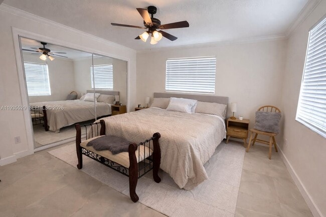 Building Photo - 232 SE 6th St