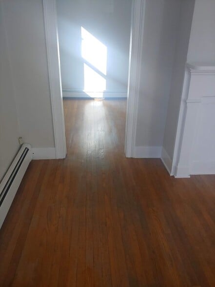 Building Photo - 36 Davis St