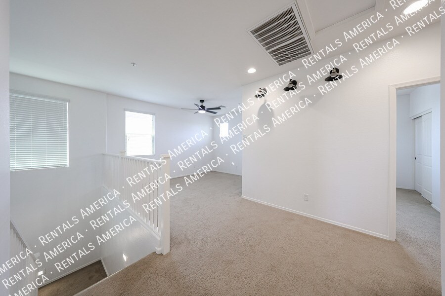 Building Photo - 5193 S Moccasin Trail