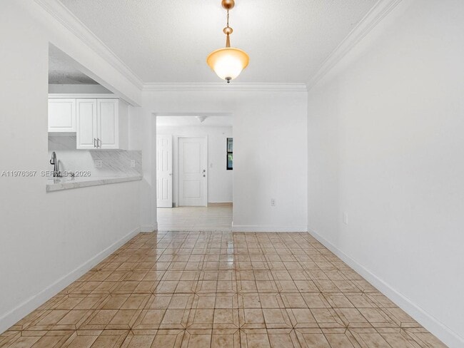 Building Photo - 7121 SW 102nd Ct