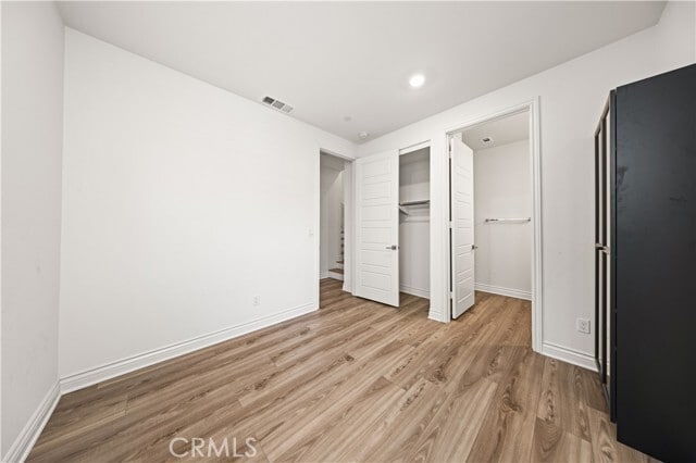 Building Photo - 150 Frame