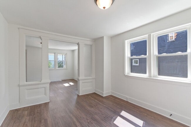 Building Photo - Cozy 3 Bedroom, 1.5 Bath Single Family Home!