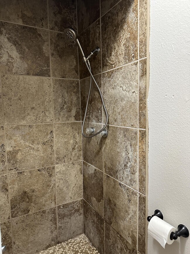 Building Photo - 403 E F St