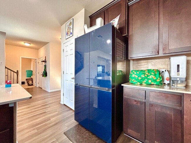 Building Photo - 445 Arrowhead Vine St