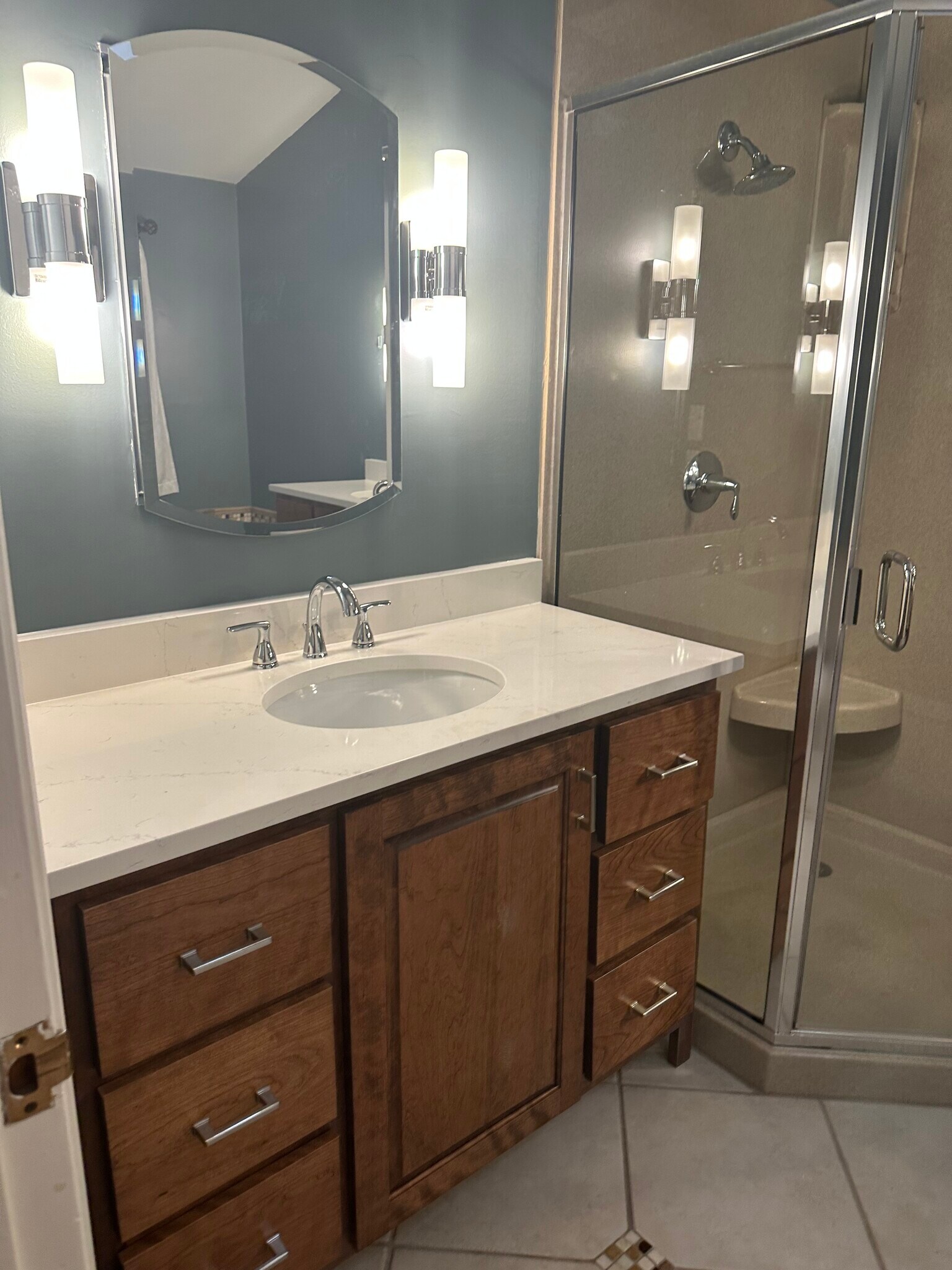 Building Photo - 66 Whispering Pines Dr