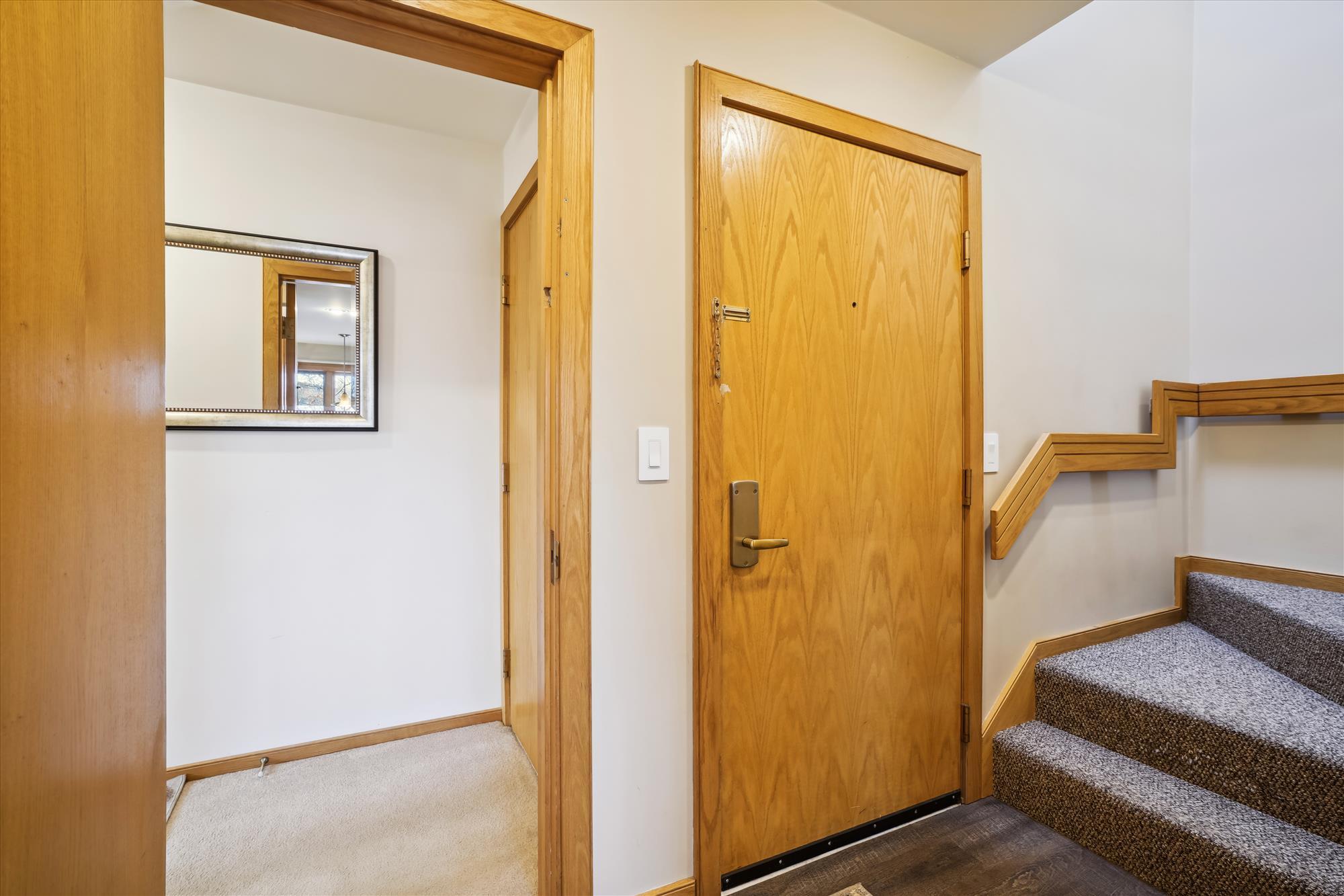 Building Photo - 180 High Ridge Rd