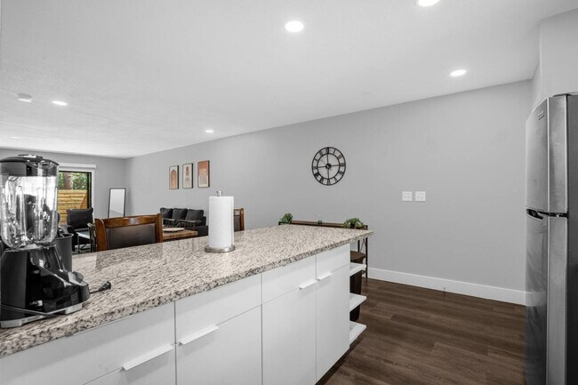 Building Photo - 13930 Heritage Club Dr