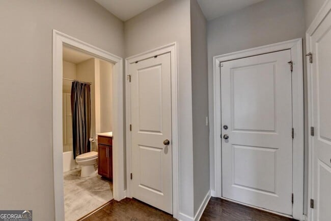 Building Photo - 2083 Holtz Ln