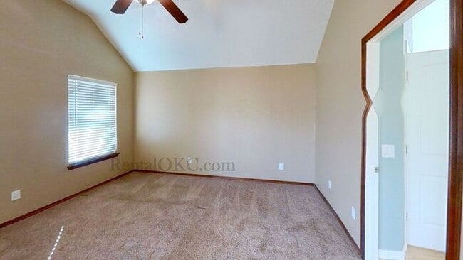 Building Photo - Rock Creek beauty