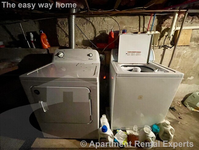 Building Photo - 741 Somerville Ave