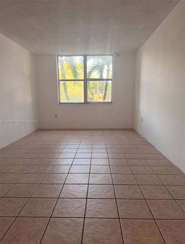 Building Photo - 1800 Sans Souci Blvd