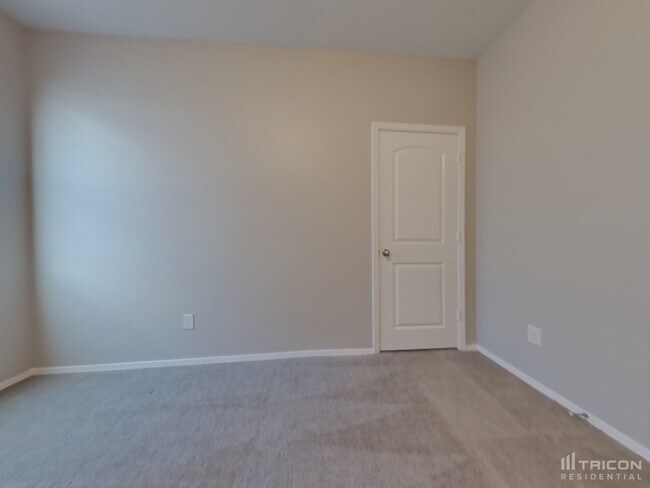 Building Photo - 30960 W Amelia Ave