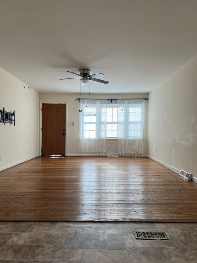 Building Photo - 8530 Orcutt Ave