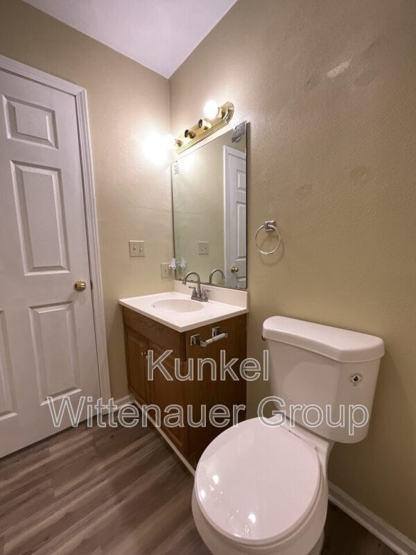 Building Photo - 504 Draco Dr