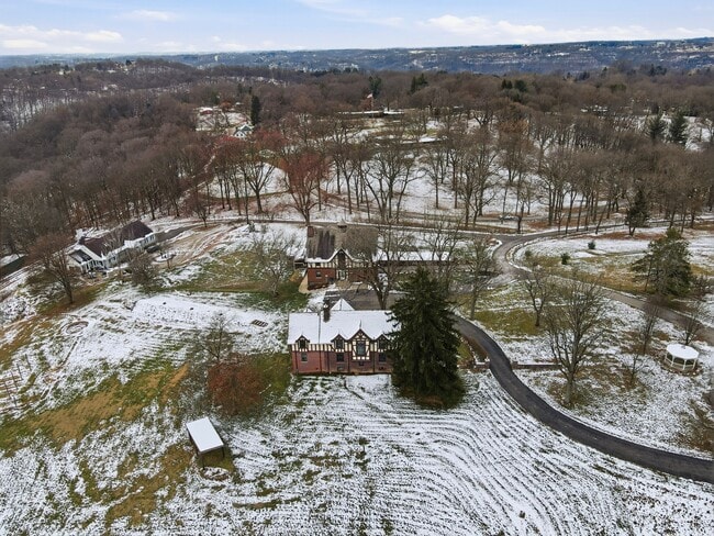 Building Photo - 1 Fox Hill Dr