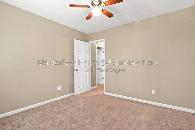 Building Photo - 217 Riverwalk Cir
