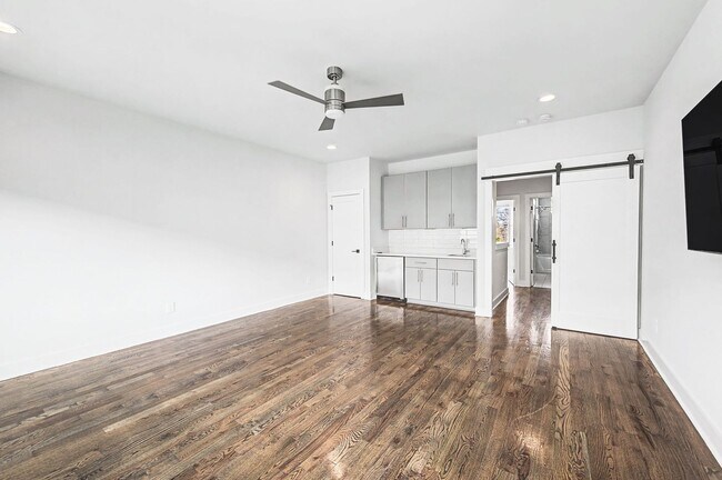 Building Photo - Luxury 3BE/3.5BA located in one of Nashville’s most walkable and vibrant neighborhoods.