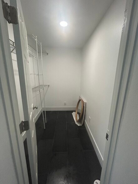 Building Photo - 3705 Sunset Ln