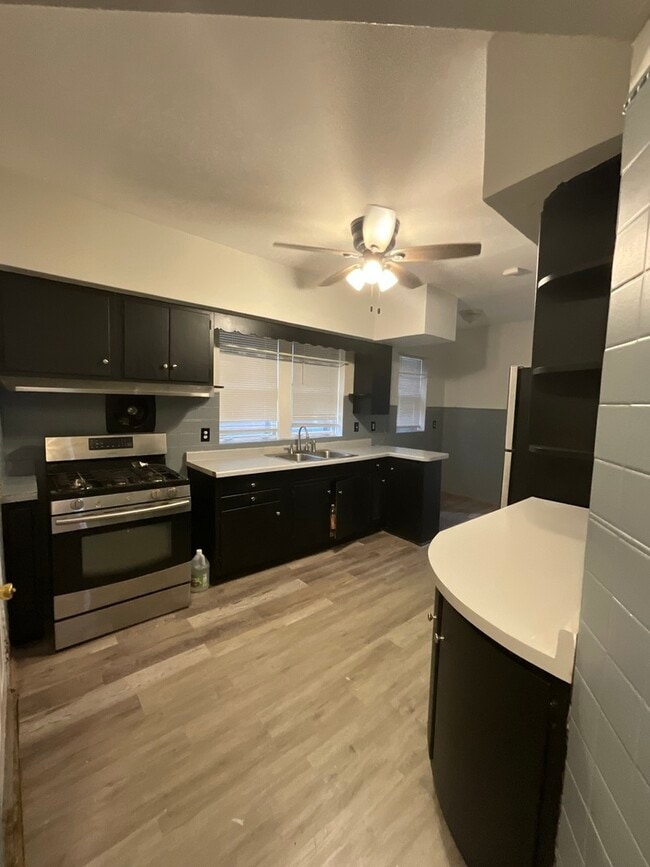 Building Photo - 7817 S Phillips Ave