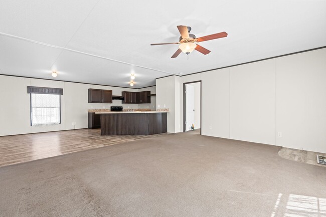 Building Photo - 3/2 Mobile Home on Half Acre in Adamsville