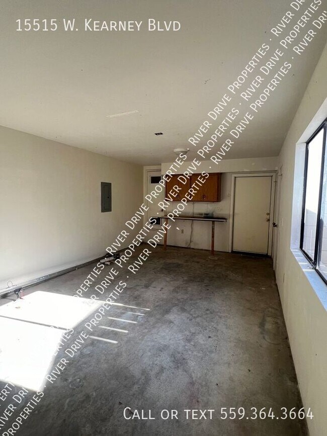 Building Photo - Spacious Two Bedroom in Kerman!
