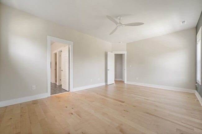 Building Photo - 444 Beacon Ridge Blvd