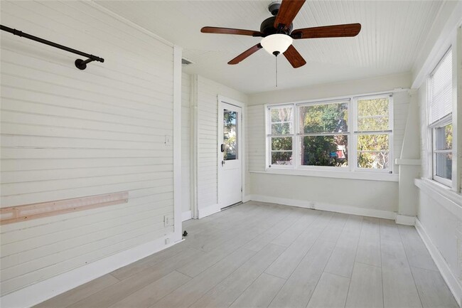 Building Photo - 725 8th St N