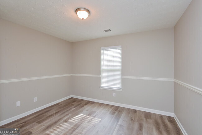 Building Photo - 280 Pleasant Hills Dr