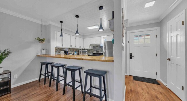 Building Photo - 318 Bream Ave