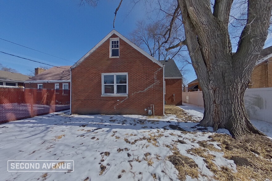 Building Photo - 4772 Jefferson St