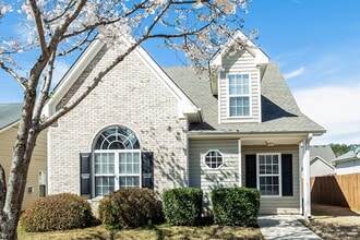 Building Photo - 2050 Uptown Square