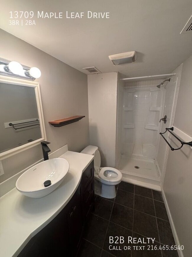 Building Photo - 13709 Maple Leaf Dr