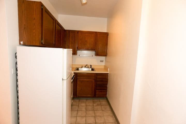 Building Photo - 457 W Melrose