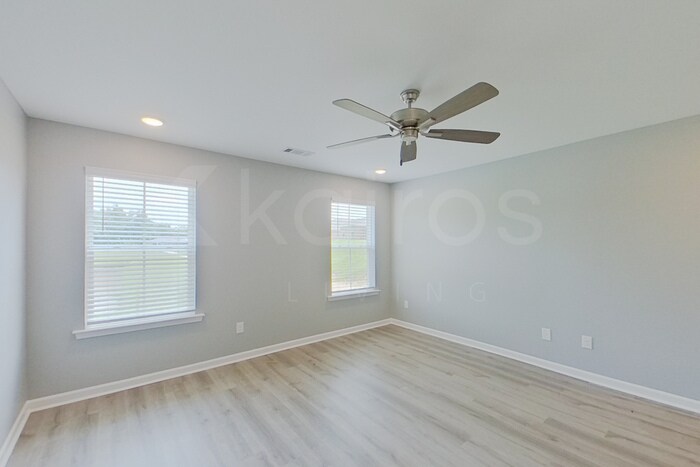 Building Photo - 656 June St