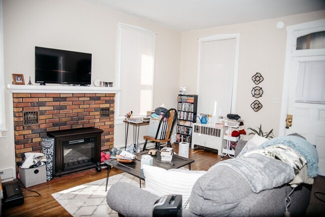 Building Photo - 154 E High St