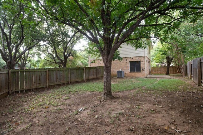 Building Photo - 13416 Anacapo Cove