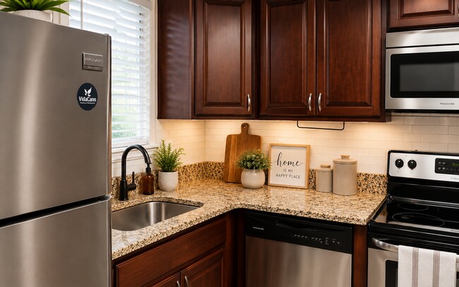Building Photo - Fabulous  2/2 Condo @ Winter Park x  Rent Next to Full Sail.