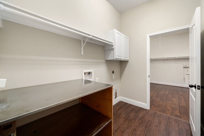 Building Photo - 8507 Sedona Run Dr