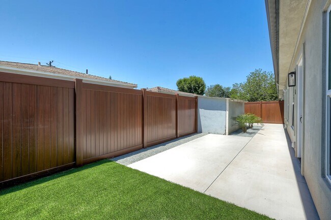 Building Photo - 6834 Tower St