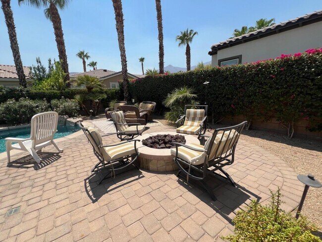 Building Photo - 81415 Jacaranda Ct
