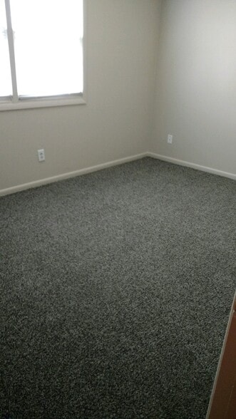 Building Photo - 314 W Philip Ave