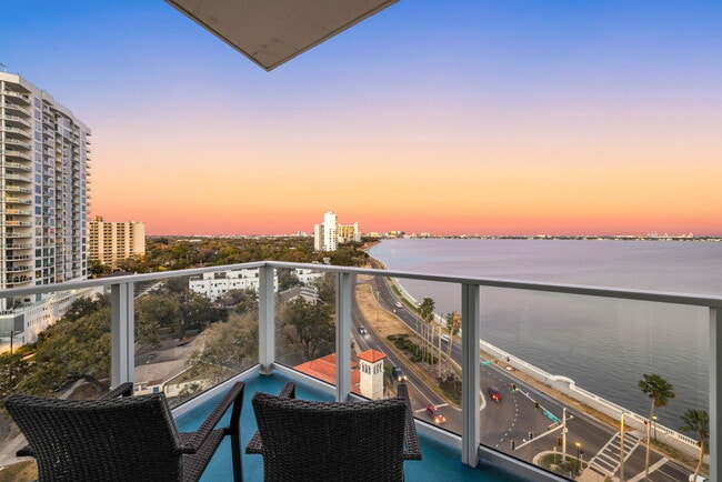 Building Photo - 2900 W Bay to Bay Blvd