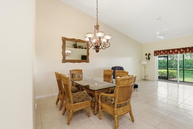 Building Photo - 9363 Bridgeport Dr