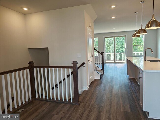 Building Photo - 9409 Barnes Lp