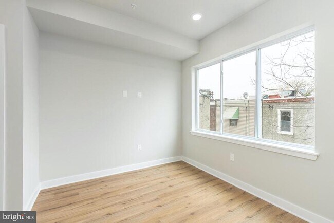 Building Photo - 2121 Bellmore St
