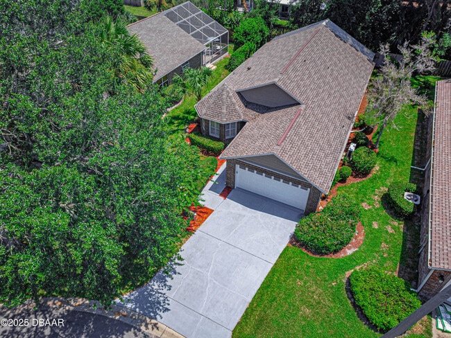 Building Photo - 6 Oak Village Dr