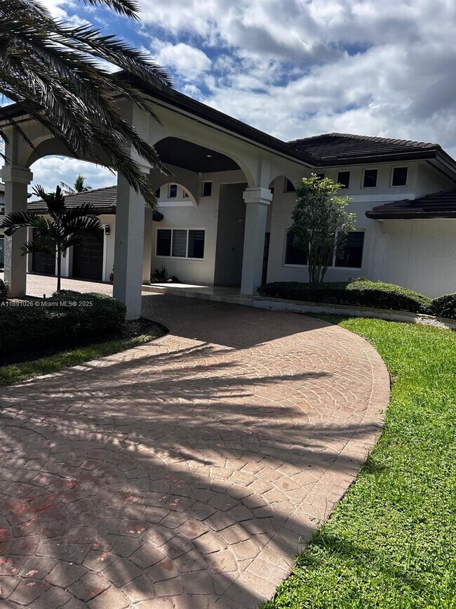 Building Photo - 17610 SW 80th Ct